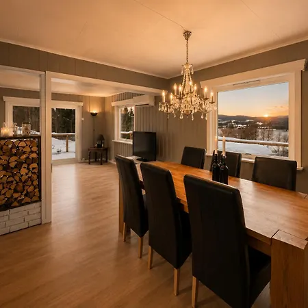 Randsfjord Panorama House Feriehus